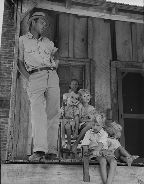 Cotton sharecropper family 